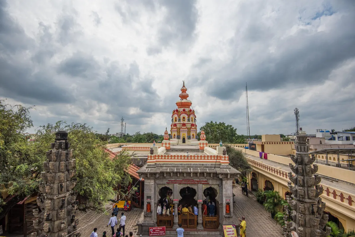 Morgaon Mayureshwar – tour by Solapur Car Rental Service, Shourya Tours & Travels