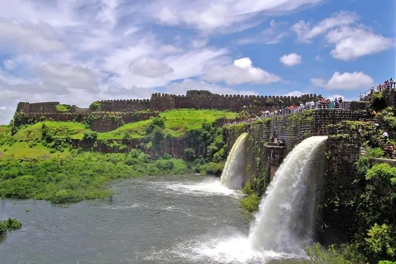 Naldurg Fort – tour by Solapur Car Rental Service, Shourya Tours & Travels