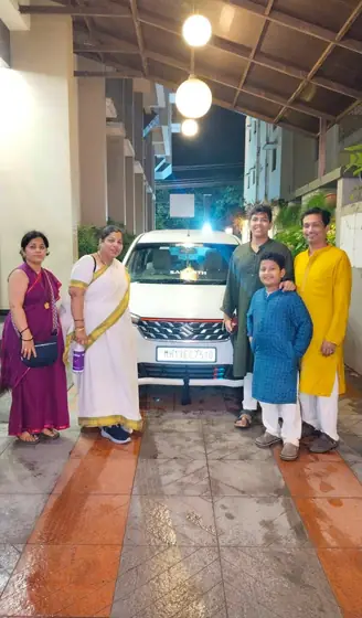 Family pilgrimage trip by Solapur taxi